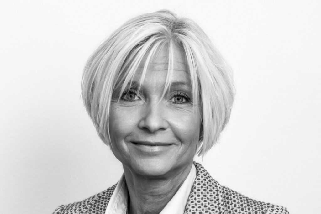 Christina Dipo Zimmermann, Reception & Sales Support, Nordic Interim Denmark